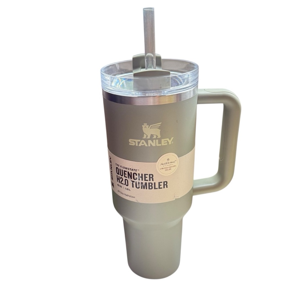 Stanley X Hearth & Hand/Magnolia LIMITED EDITION Serene Green 40oz Water Tumbler